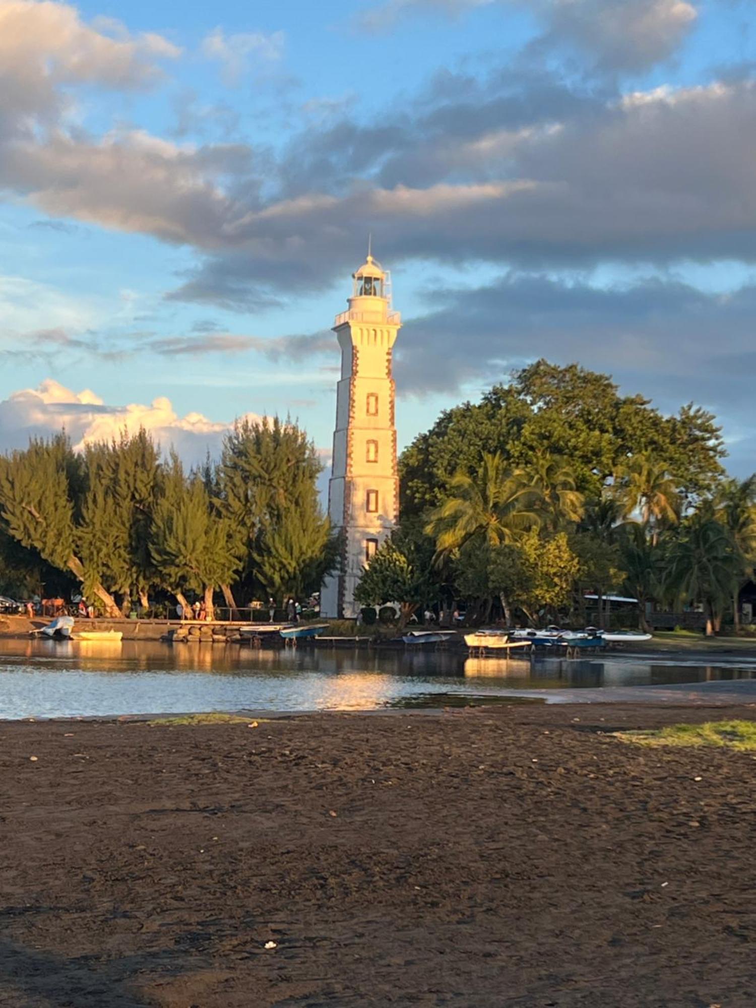 La Maison Pres Du Phare Mahina エクステリア 写真